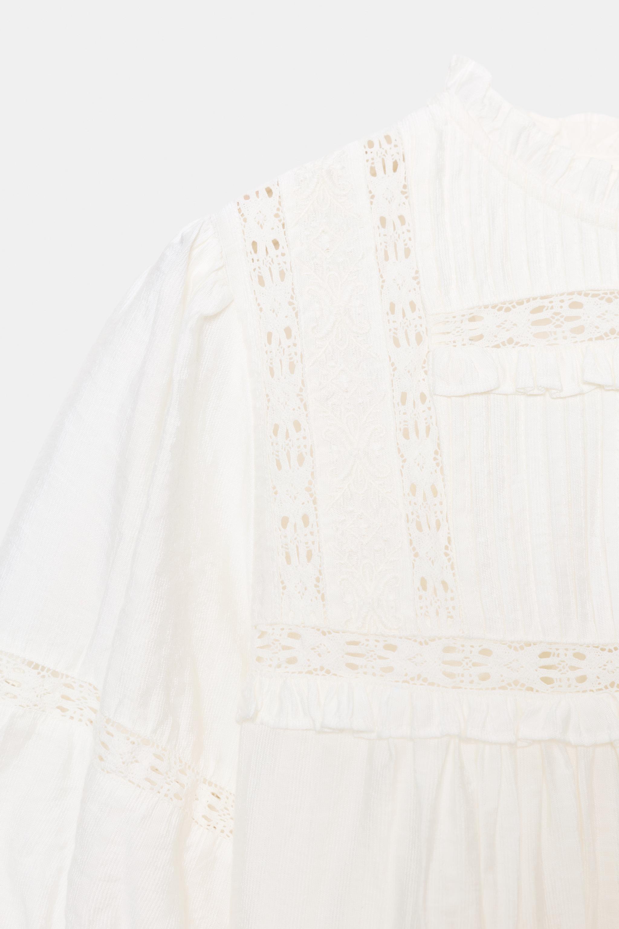 BLOUSE ROMANTIQUE À MANCHES BALLON
